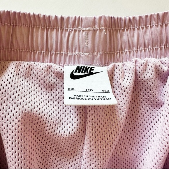 Nike Shorts Mens XXL Lined Woven Flow Track Shorts in Iced Lilac Purple - Picture 2 of 6